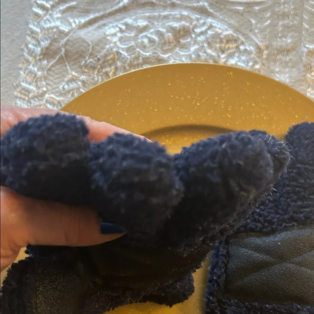 Navy Blue L Fleece Women’s Gloves with Extra Padding in Palms for Durability!